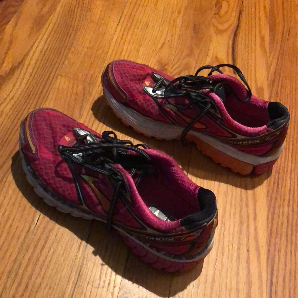 Running sneakers